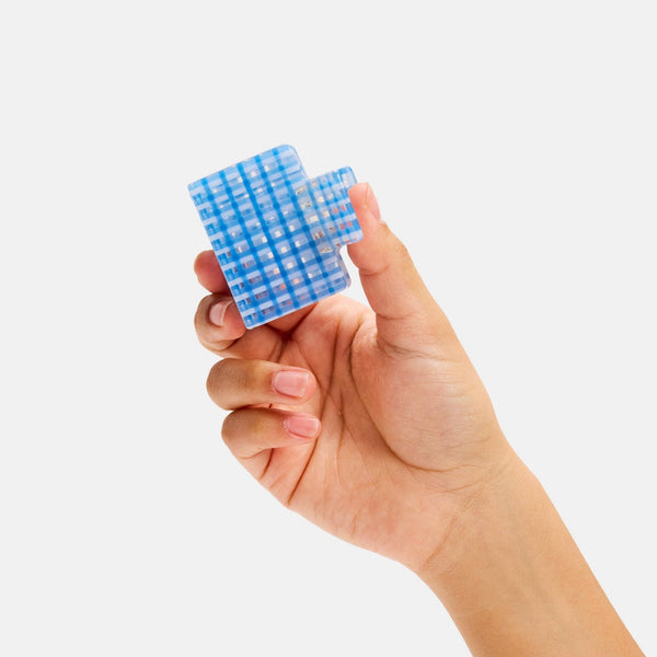 Midi Box Claw in Blue Lattice | Chunks