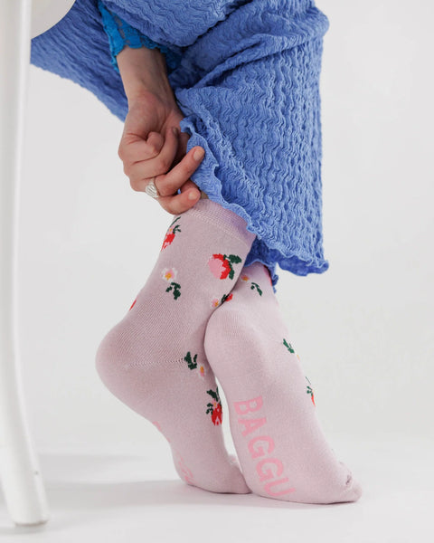 Baggu | Crew Socks | Needlepoint Apple