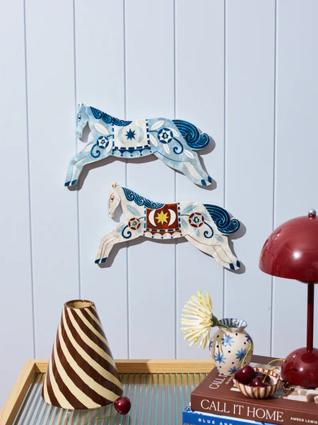 PALOMA WALL ART WHITE HORSE | Jones & Co