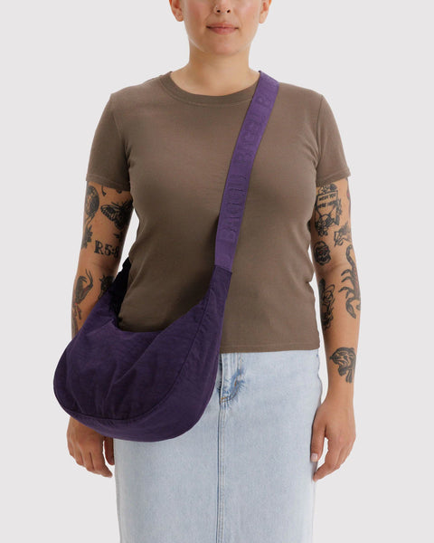 Baggu | Medium Nylon Crescent Bag | Fig