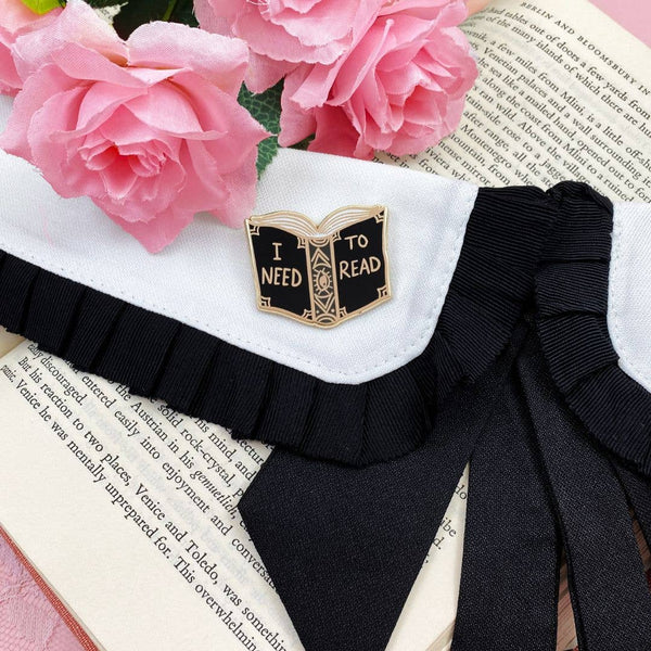 I Need To Read Lapel Pin | Jubly-Umph