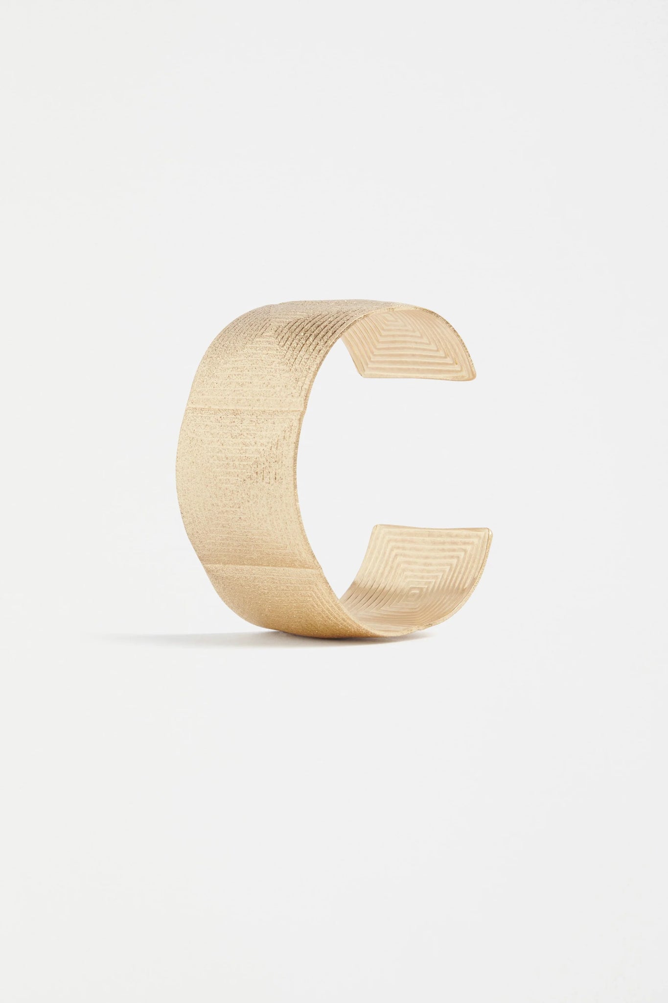 Metri Cuff Bangle | Elk The Label | Gold