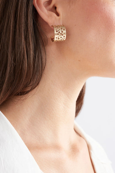 Hulle Tiny Hoop Earring | Elk The Label | Gold