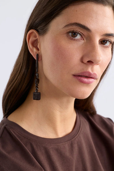 KVALL LONG DROP EARRING - DARK ESPRESSO | Elk The Label