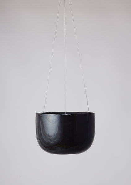 Glazed Earth Hanging Planter black onyx, mid | Angus and Celeste