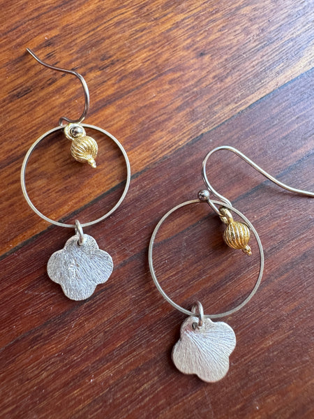 Medium Mixed Metal Earring #1 | Farbe Design