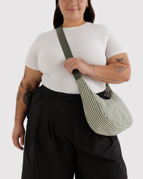 Baggu | Medium Nylon Crescent Bag | Sage Stripe