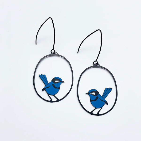 Midi Wren earrings in Blue/Black | Denzandco