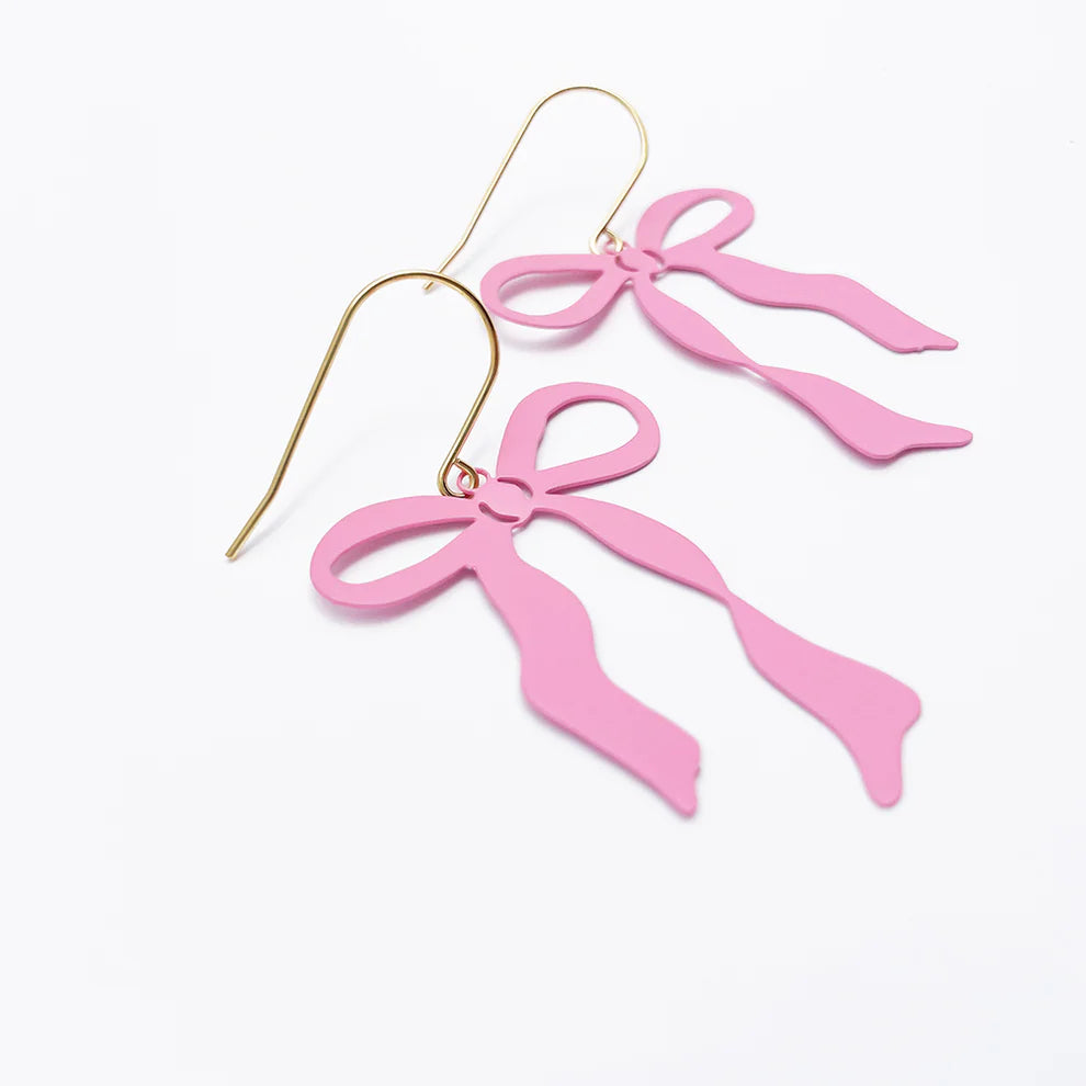 Midi Bow earrings in Ballerina Pink | Denzandco