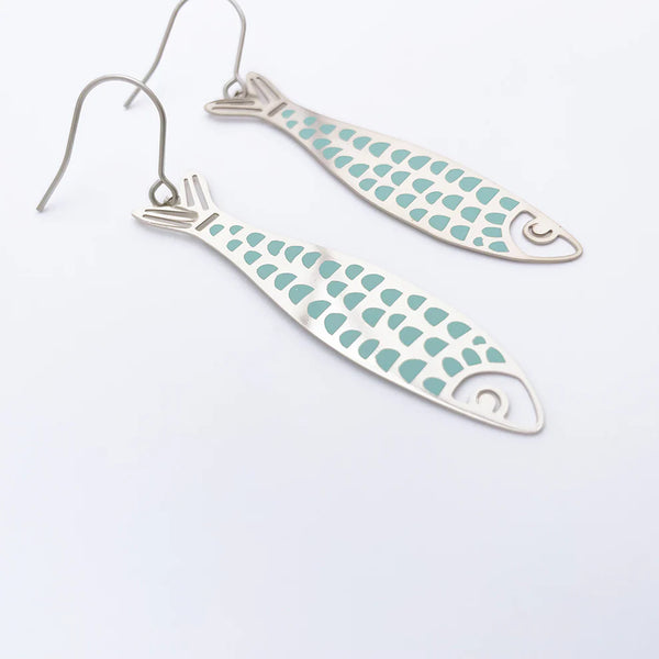 Midi Fishy earrings in Silver/Blue | Denzandco
