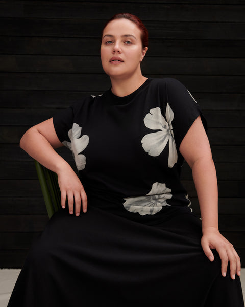 GEOMETRY TEE - Monochrome Floral | Kowtow