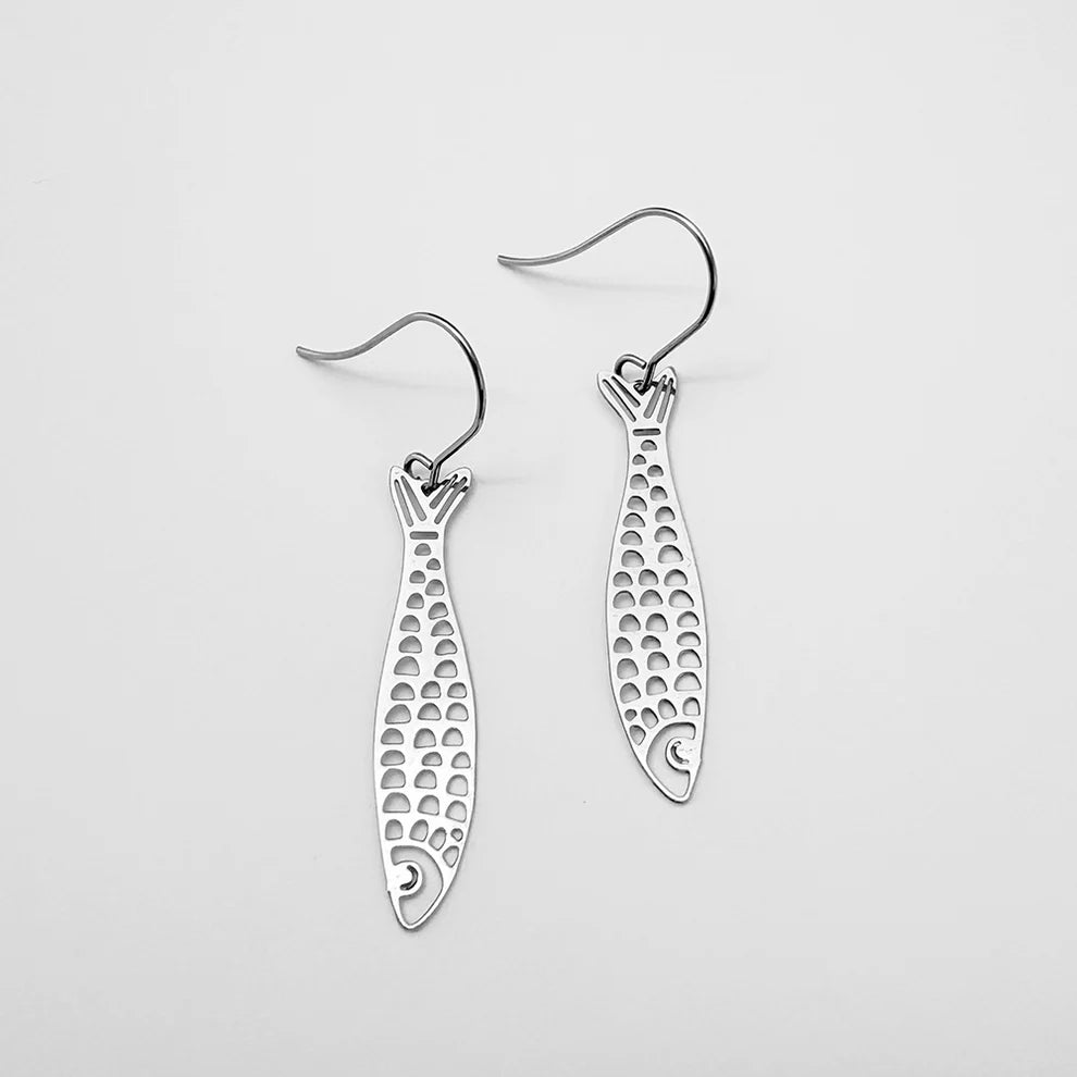 Mini Fishy Earring in Silver | Denzandco