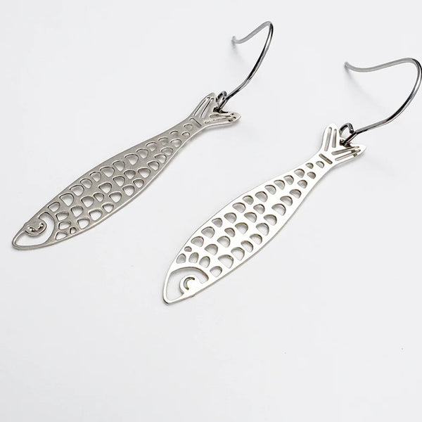 Mini Fishy Earring in Silver | Denzandco