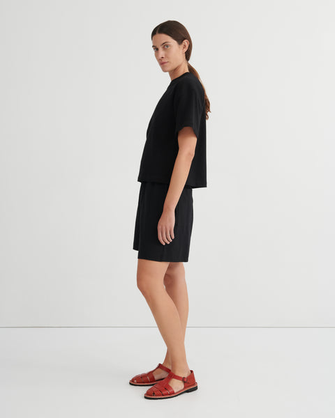 STANCE TEE - Black | Kowtow