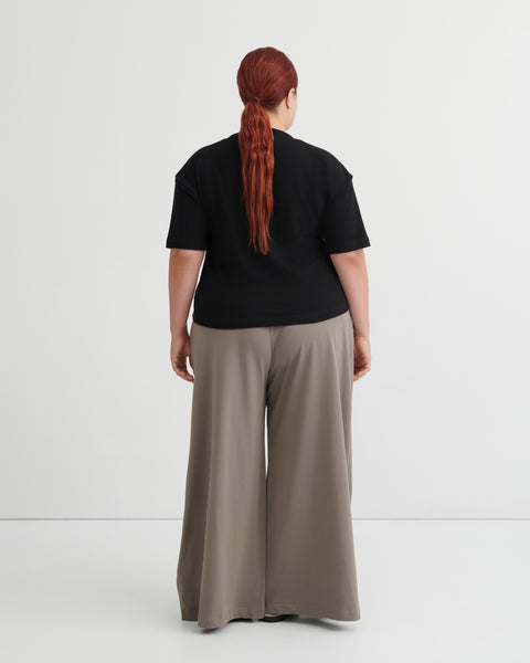 STANCE TEE - Black | Kowtow