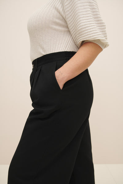 Franz Pant | Kowtow  | Black