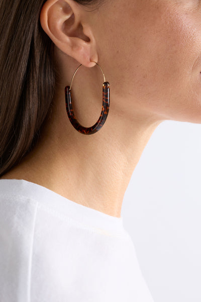 AKI HOOP EARRING - TORTOISESHELL SPECKLE | Elk The Label